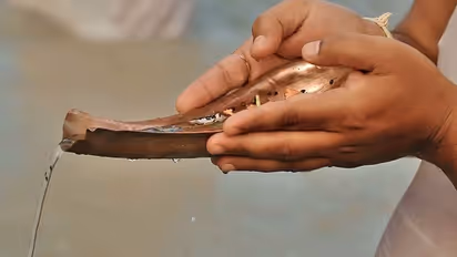 श्राद्ध करने से पहले सभी को जान लेना चाहिए ये 10 बातें, मिल सकती है पितृ दोष से मुक्ति