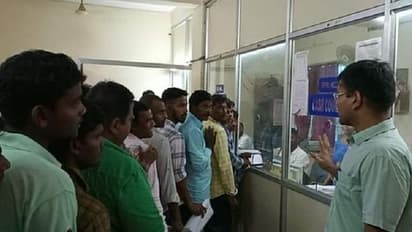 ಹೊಸ ಟ್ರಾಫಿಕ್ ನಿಯಮ; ಕಲಬುರಗಿ RTO ಕಚೇರಿ ಮುಂದೆ ಫುಲ್ ಕ್ಯೂ!