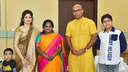 తెలంగాణ గవర్నర్ ను కలిసిన ధర్మపురి అరవింద్