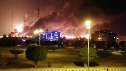 दुनिया को जंग की आग में धकेल सकता है सऊदी तेल प्रतिष्ठान पर हुआ हमला, ये हैं 5 प्रमुख वजहें