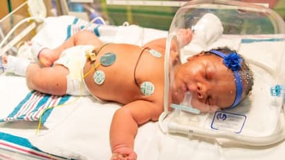 കണക്കിലെ കളിയോ? മാജിക് നമ്പറുകളുമായി പെൺകുഞ്ഞിന്റെ ജനനം