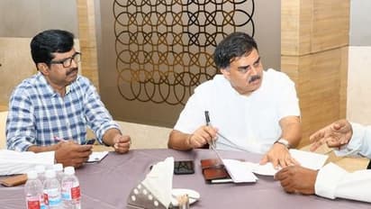 యురేనియం వ్యతిరేక అఖిలపక్షం... ఏర్పాట్లను పరిశీలిస్తున్న నాదెండ్ల, వీహెచ్ (ఫోటోలు)