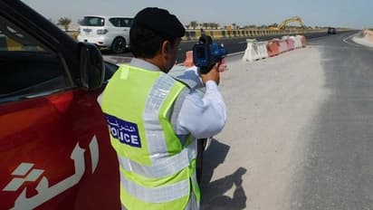 ಹೆಲ್ಮೆಟ್ ಫೈನ್ ಓಕೆ, ಡ್ರಂಕ್ & ಡ್ರೈವ್ ಯಾಕೆ? ಪೊಲೀಸರಿಗೆ ಸವಾರನ ಪ್ರಶ್ನೆ!