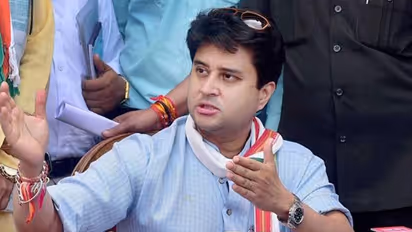 केंद्र में नहीं है आर्थिक संकट से निपटने की क्षमता- सिंधिया