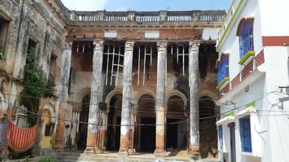 বাকি সব স্মৃতি,বাঁকুড়ার পাল বংশের জৌলুস ধরে রেখেছে বাড়ির দুর্গা পুজো