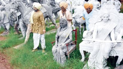 ಸಂಗೊಳ್ಳಿಯಲ್ಲಿ ರಾಯಣ್ಣನ ಶೌರ್ಯ ಸಾರುವ ಶಿಲಾವನ!