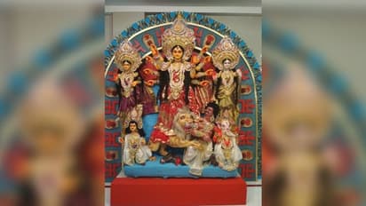 ঘটক বাড়ির দুর্গোৎসব, শতাব্দী প্রাচীন নিয়ম মেনে বলি হয় মহামায়ার সামনে