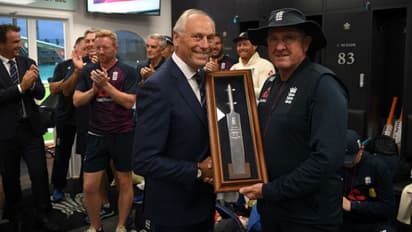 ইংল্য়ান্ডের সঙ্গে কোচিং পর্ব শেষ হল বেলিসের