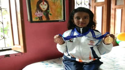 যোগাসনে এশিয়া সেরা মানকুণ্ডুর সৃজা, আরও বড় স্বপ্ন দেখছে দশ বছরের মেয়ে