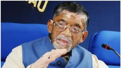 'രാജ്യത്ത് തൊഴില് ക്ഷാമമില്ല, ഉത്തരേന്ത്യക്കാര്ക്ക് വേണ്ടത്ര യോഗ്യത ഇല്ലാത്തതുകൊണ്ടാണ്'; കേന്ദ്ര തൊഴില് മന്ത്രി