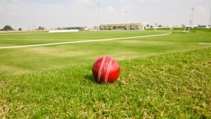 നിലപാടറിയിച്ച് മുന്‍ ഇന്ത്യന്‍ താരങ്ങള്‍; തിരിച്ചടി കിട്ടിയത് പാക് പര്യടനത്തിനൊരുങ്ങുന്ന ബംഗ്ലാദേശ് ക്രിക്കറ്റ് ടീമിന്