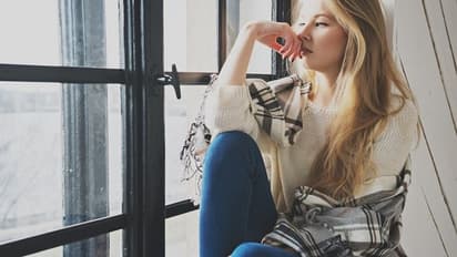 क्या आपका पार्टनर है धोखेबाज, ऐसे करें पहचान