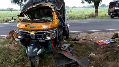 गाय से टकराने से हुई सड़क दुर्घटना, 2 महिलाओं सहित 3 की मौत