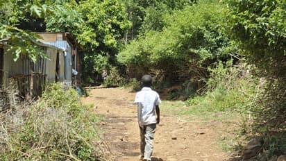 കണ്മുന്നില് അച്ഛനെ വെട്ടിക്കൊന്നു, അക്രമം ഭയന്ന് സഹോദരങ്ങള് കാട്ടിലൂടെ നടന്നത് 241 കിലോമീറ്റര്...