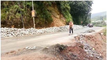 ಚಿಂಚೋಳಿಯಲ್ಲಿ ಹದಗೆಟ್ಟ ರಸ್ತೆ: ವಾಹನ ಸಂಚಾರಕ್ಕೆ ಅಡ್ಡಿ