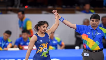 টোকিও অলিম্পিকের টিকিট পাকা ভিনেশ ফোগাটের, বিশ্ব কুস্তি প্রতিযোগিতায় জিতলেন ব্রোঞ্জ পদকও
