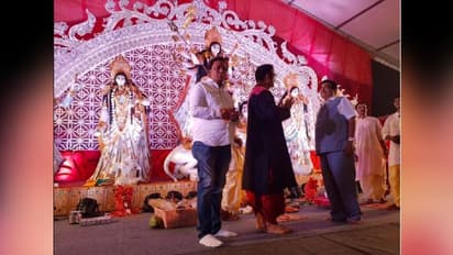 বিটাউনের দূর্গাপুজো, সেলেব-ঠাকুর দালান থেকে জনপ্রিয় বারোয়ারি, সেরার তালিকায় কারা