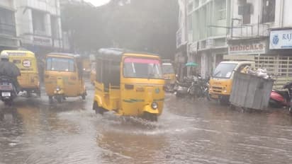 రాష్ట్రంలో కుండపోత వర్షం: లోతట్టు ప్రాంతాలు జలమయం