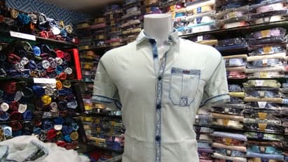 দেখে নিন এবার পুজোয় ছেলেদের কোন পোশাক রয়েছে ট্রেন্ডিং-এ