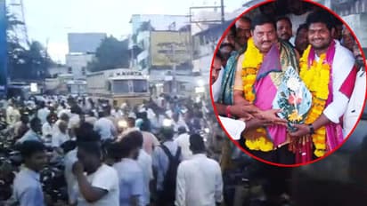 వైసీపీ ఎమ్మెల్యే కొడుకు నిర్వాకం... మూడుగంటలు ట్రాఫిక్ జామ్