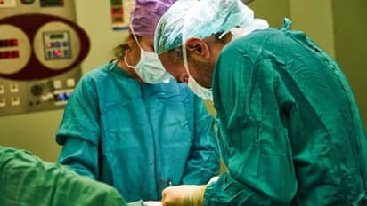 എപ്പോഴും ക്ഷീണം; പത്തൊമ്പതുകാരിയുടെ വയറ്റില്‍ നിന്ന് കണ്ടെത്തിയത്...