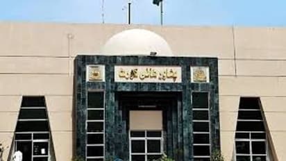 पाकिस्तान में 10 हिन्दू पुजारियों को मिली जमानत, सिख धर्मगुरुओं पर आपत्तिजनक टिप्पणी का आरोप