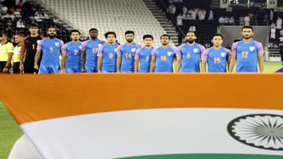 এক ধাপ পিছিয়ে গেলেন সুনীলরা, দুরন্ত জয় ছোটদের