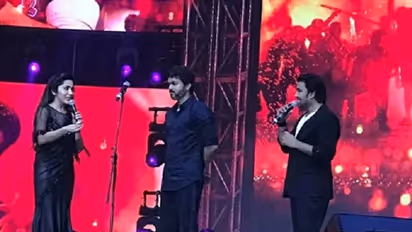 எவன எங்க உட்கார வெக்கனுமோ அவன அங்க உட்கார வெச்சா எல்லாம் நல்லா இருக்கும் – பிகில் ஆடியோ விழாவில் எடப்பாடிக்கு செக் வச்சாரா நடிகர் விஜய் !!