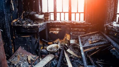 प्यार में धोखा खाई लड़की जला रही थी लव लेटर्स, लेकिन तभी हुआ भयानक हादसा