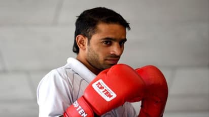 প্রথম ভারতীয় পুরুষ হিসেবে বিশ্ব বক্সিংয়ের ফাইনালে অমিত ফঙ্গল, ব্রোঞ্জ পদক মনিশ কৌশিকের