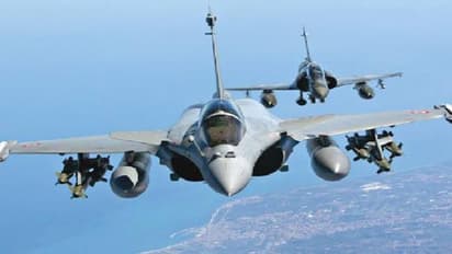 சீனா- பாகிஸ்தான் இந்தியாவுக்கு எதிராக ஒன்றிணைந்து நிற்கும் ஆபத்து: அடித்து துவம்சம் செய்ய தயாரானது விமானப்படை.