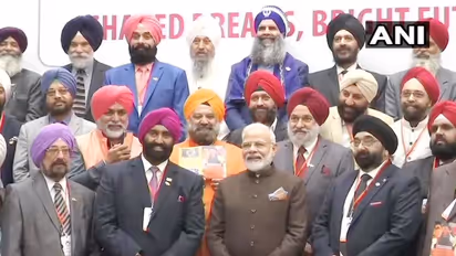 Sikh community in Houston thanks 'Tiger' PM Modi for Kartarpur Corridor