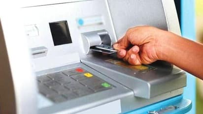11 ബാങ്ക് അവധികള്‍, എടിഎമ്മുകളെയും ബാധിച്ചേക്കാം, ഒക്ടോബറിലെ അവധികള്‍ ഇങ്ങനെ