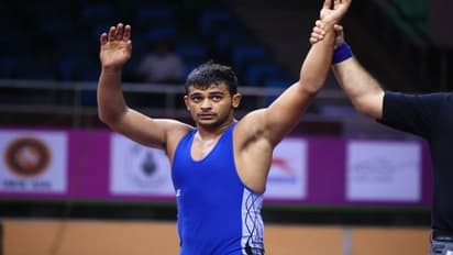 চোটের জন্য ফাইনাল থেকে নাম প্রত্যাহার দীপকের, বিশ্ব চ্যাম্পয়নশিপে রুপো পেলেন তরুণ কুস্তিগীর