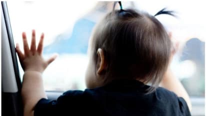 രക്ഷിതാക്കള് പൂട്ടിപ്പോയ കാറിനുള്ളില് അകപ്പെട്ടു; മൂന്നു വയസുകാരന് ദാരുണാന്ത്യം