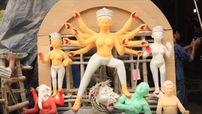 বরাত পেল কুমোরটুলি, প্রতিমা যাবে অস্ট্রিয়া আর ফ্রান্সে