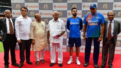 ಕರ್ನಾಟಕ ಪ್ರವಾಹ ಸಂತ್ರಸ್ತರಿಗೆ ನೆರವು; ಅಭಿಯಾನದಲ್ಲಿ ಕೊಹ್ಲಿ, ಶಾಸ್ತ್ರಿ!