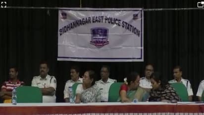 জনসংযোগ বাড়াতে এবার হোয়াটসঅ্যাপ ভরশা পুলিশের