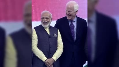 মার্কিন সেনেটরের স্ত্রীকে বলতে হল 'সরি', 'হাউডি'-তে কী এমন করলেন মোদী, দেখুন ভিডিও