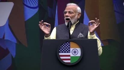 'হাউডি'র মঞ্চে মোদীর দাবি ভারতে 'অল ইজ ওয়েল', সত্যিই কি তাই, কী বলছে অঙ্ক