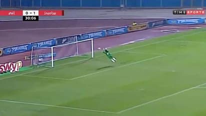 ഇത് ഫുട്ബോളിലെ എക്കാലത്തെയും മികച്ച രക്ഷപ്പെടുത്തലോ?; ഈജിപ്ത് ഗോള് കീപ്പറുടെ അത്ഭുത സേവില് കണ്ണുതള്ളി ആരാധകര്