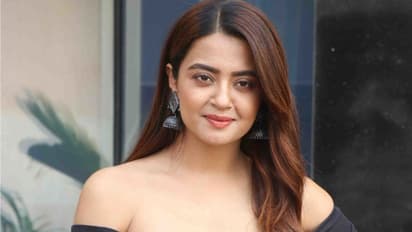 ದೇಹವನ್ನು ಇಂಚಿಂಚೂ ನೋಡಬೇಕೆಂದಿದ್ದ ನಿರ್ದೇಶಕ: ನಟಿ ಆರೋಪ