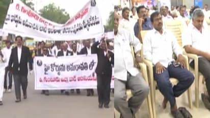 ఏపీలో రగులుతున్న హైకోర్టు ఉద్యమం: పోటాపోటీగా న్యాయవాదుల ఆందోళనలు