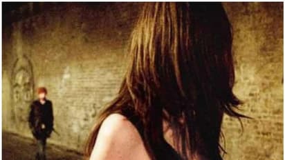 மனைவியை தம்பிகளுடன் உல்லாசத்தில் ஈடுபடுத்திய அண்ணன்..!! பல்லில்லாத அண்ணன், பக்கோடா சாப்பிட்ட தம்பிகள்..!!