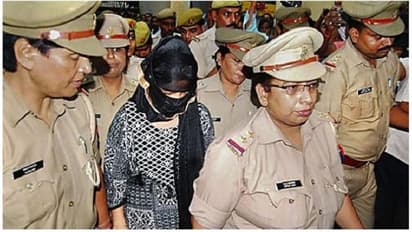 चिन्मयानंद पर यौन शोषण का आरोप लगाने वाली लड़की जबरन वसूली के मामले में गिरफ्तार