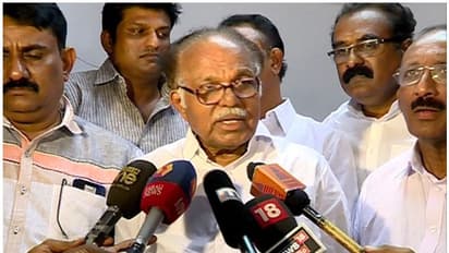 ജി23 വിഭാഗത്തെ പിന്തുണയ്ക്കുന്നു, രാഹുൽ ഉത്തരവാദിത്തമേറ്റെടുത്തില്ലെങ്കിൽ വേറെ ആൾ വരണം: പിജെ കുര്യൻ