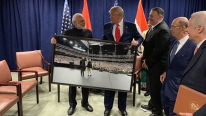 ಹೇಗೆ ನಿಭಾಯಿಸ್ತೀರಿ?: ‘ಹೌಡಿ ಮೋದಿ’ಯಲ್ಲಿ ಭಾರೀ ಜನಸ್ತೋಮಕ್ಕೆ ಟ್ರಂಪ್‌ ಬೆಸ್ತು!