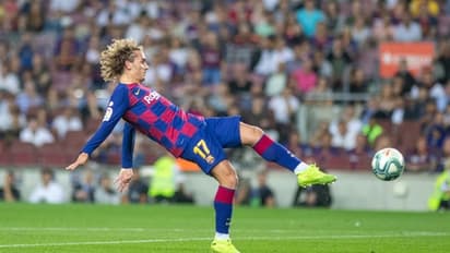 ഗ്രീസ്മന് പുറത്തേക്കെന്ന് സൂചന; സൂപ്പര് താരങ്ങള്ക്ക് പിന്നാലെ ബാഴ്സലോണ