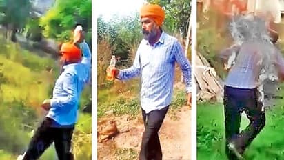 लोग खड़े-खड़े वीडियो बनाते रहे और वो खुद को आग लगाकर दौड़ता रहा