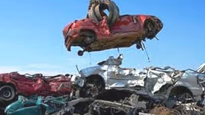 அடுத்த மாதம் முதல் பழைய கார், பைக்குகளை இனி பயன்படுத்த முடியாது... மத்திய அரசின் புதிய கொள்கை..!